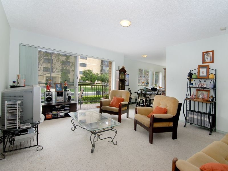 2/122 Bonney Ave, Clayfield QLD 4011