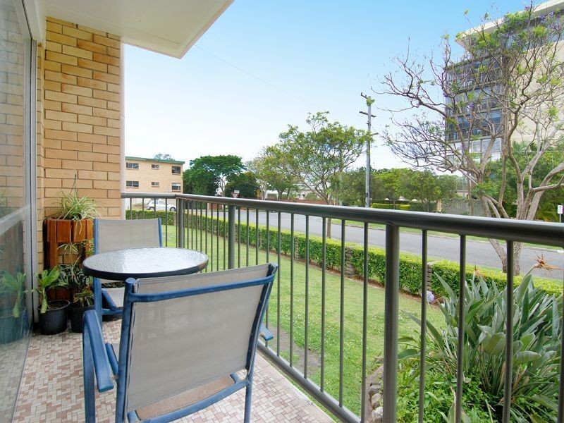 2/122 Bonney Ave, Clayfield QLD 4011
