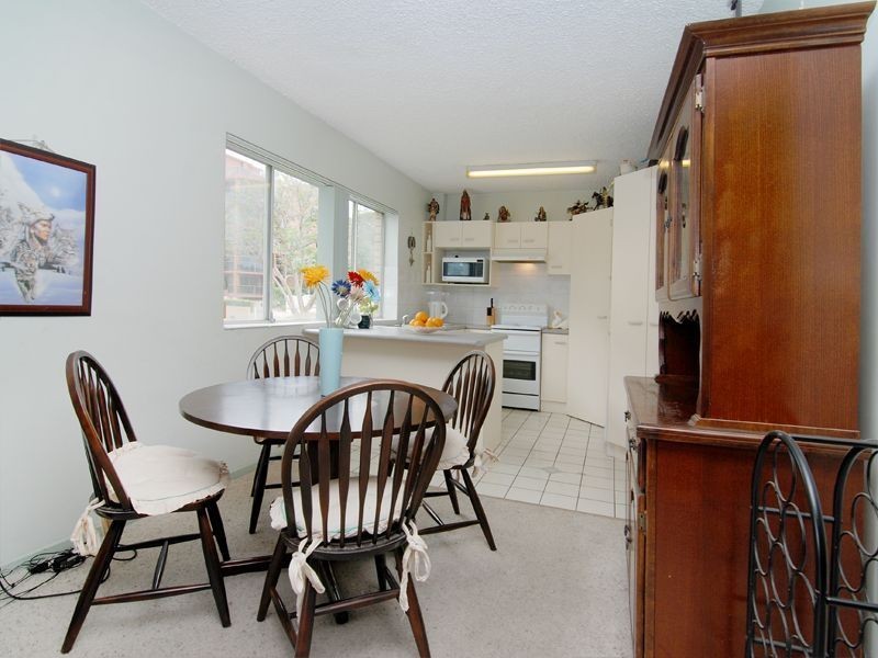 2/122 Bonney Ave, Clayfield QLD 4011