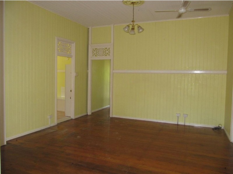 8 Thomas Street, Clayfield QLD 4011