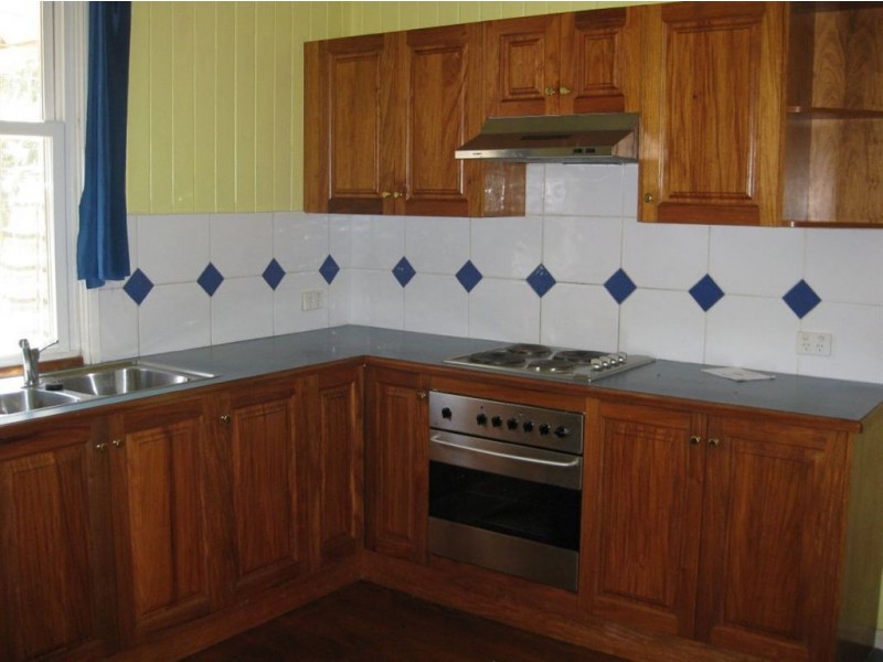 8 Thomas Street, Clayfield QLD 4011