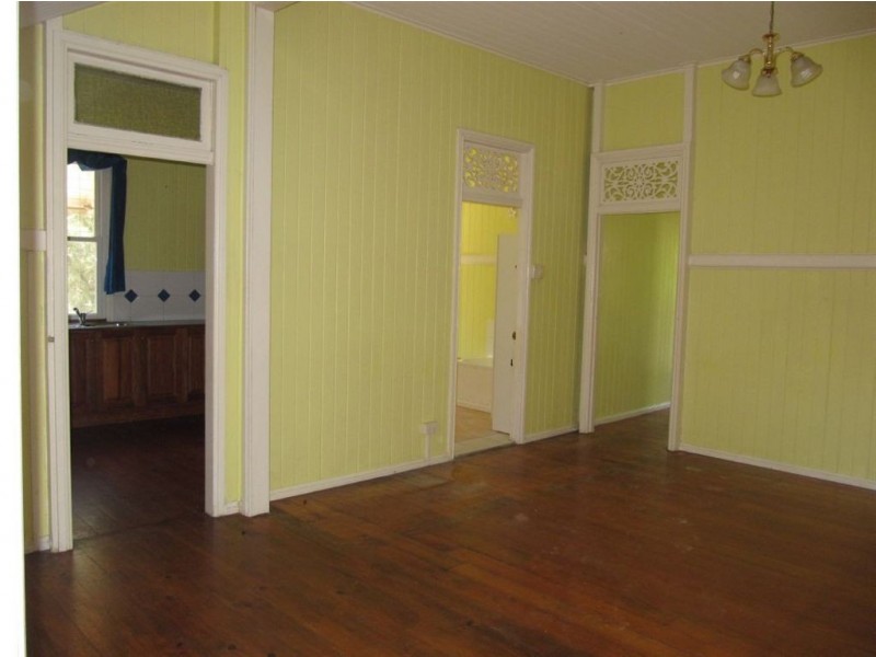 8 Thomas Street, Clayfield QLD 4011