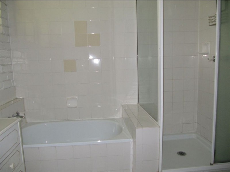 4/77 Sandford Street, St Lucia QLD 4067