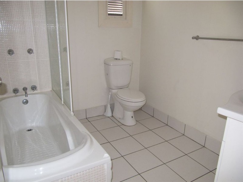 2/604 Sandgate Road, Clayfield QLD 4011