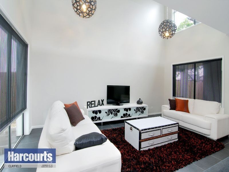 22 Pleystowe Cres, Hendra QLD 4011