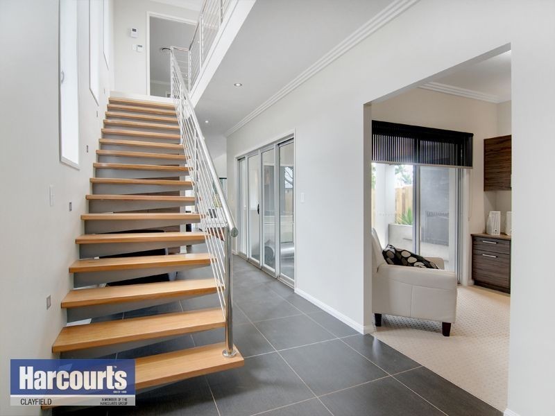 22 Pleystowe Cres, Hendra QLD 4011