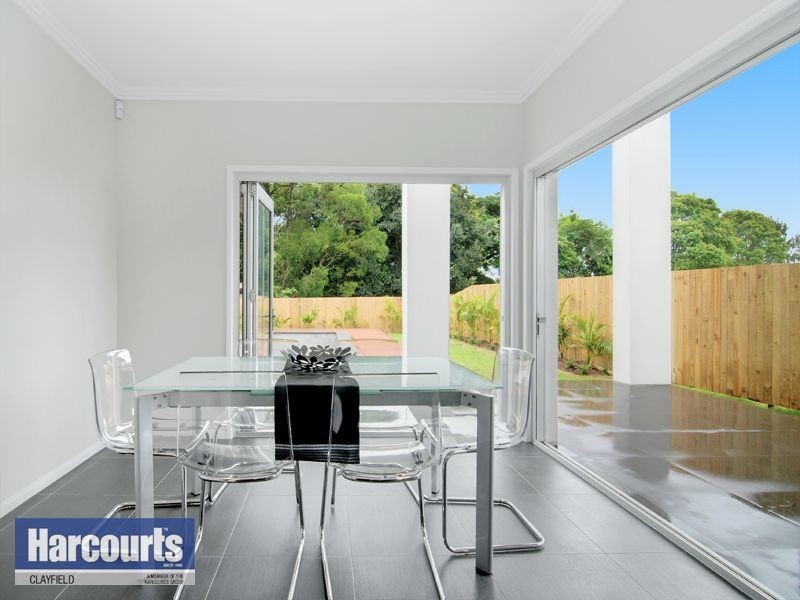 22 Pleystowe Cres, Hendra QLD 4011