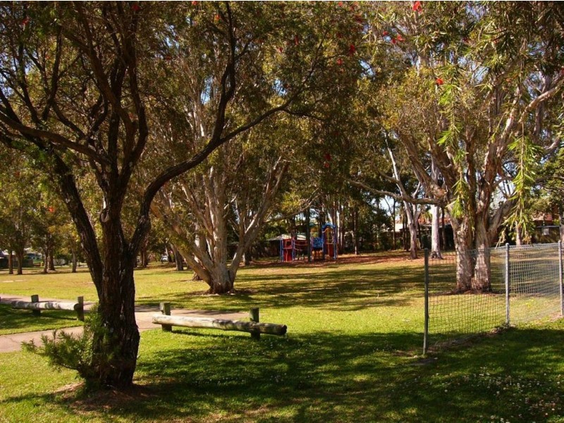 54 Pikett Street, Clontarf QLD 4019