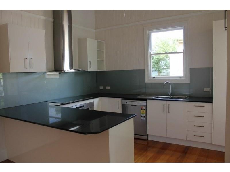 30 Thorrold St, Wooloowin QLD 4030