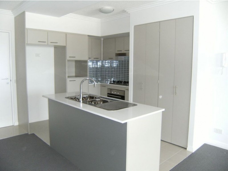 205/392 Hamilton Rd, Chermside QLD 4032