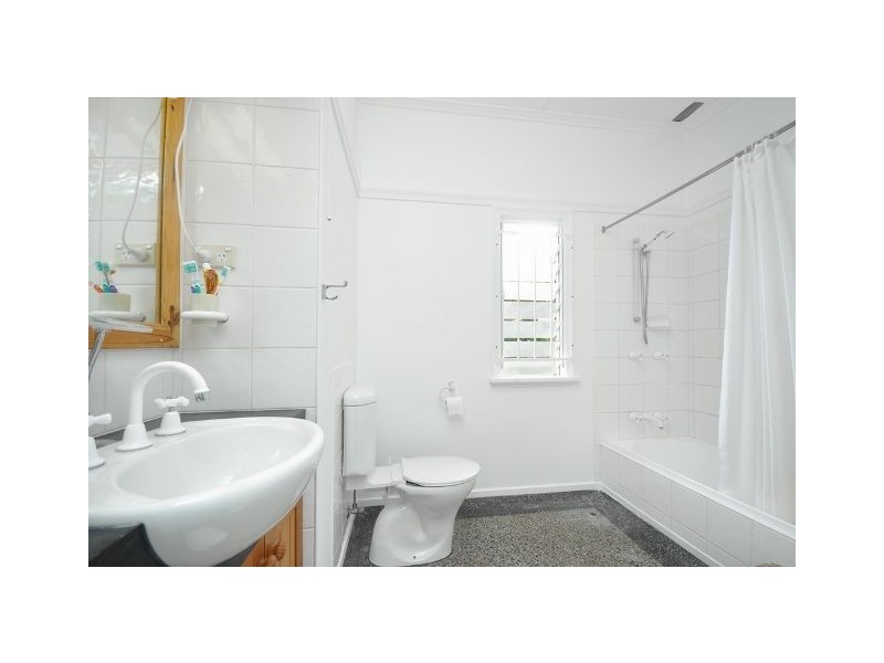 16 Harrow St, Nundah QLD 4012