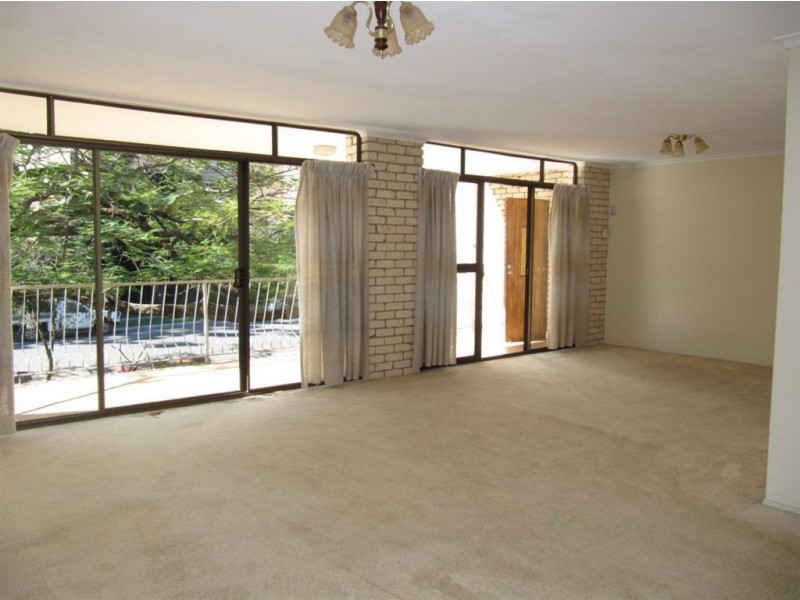 2/77 Sandford St, St Lucia QLD 4067