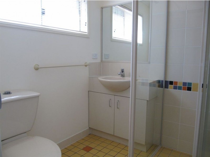 2/4 McGregor Avenue, Lutwyche QLD 4030