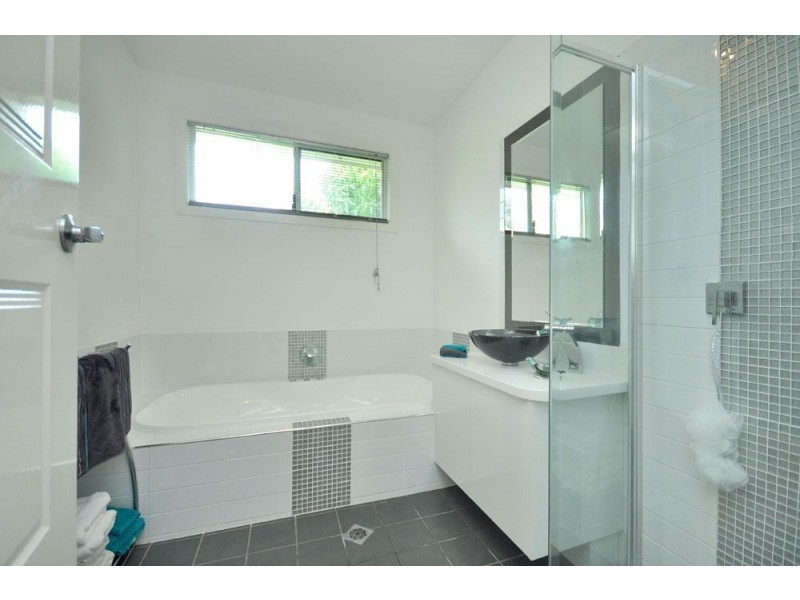 7 Hamilton Avenue, Hendra QLD 4011