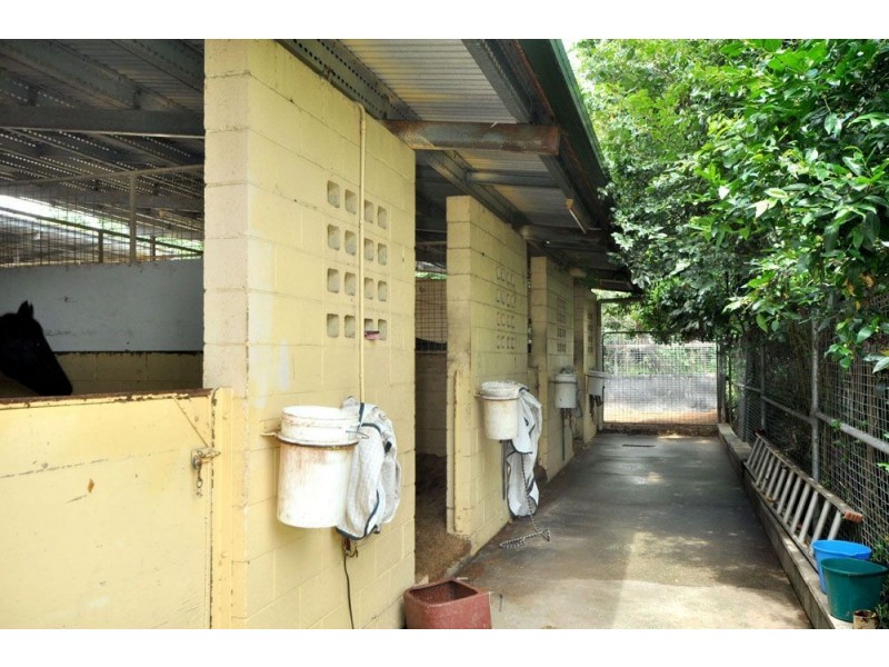 7 Hamilton Avenue, Hendra QLD 4011