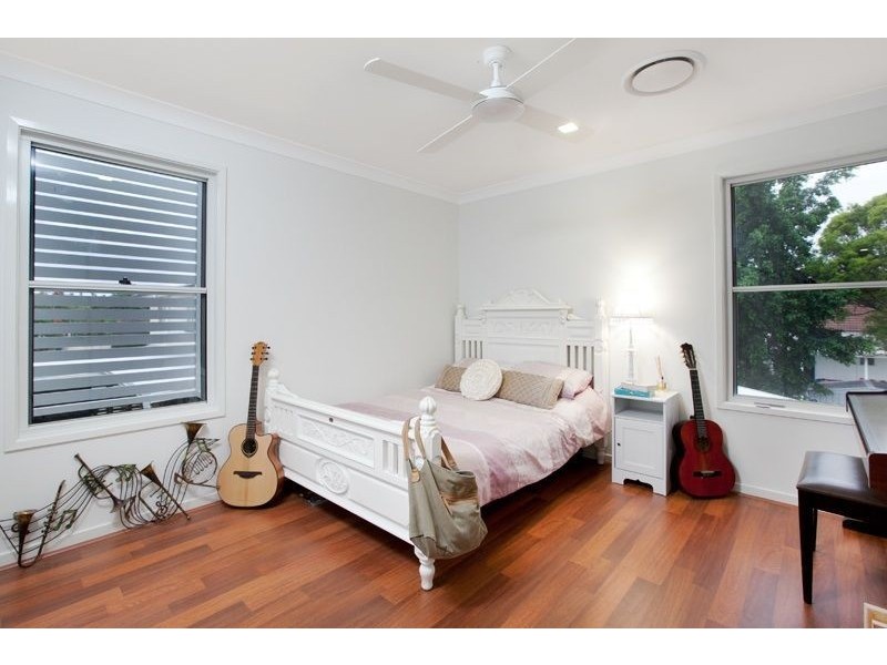 27 Webster Avenue, Hendra QLD 4011