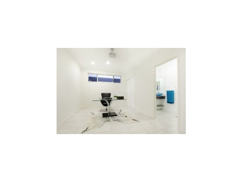 27 Webster Avenue, Hendra QLD 4011