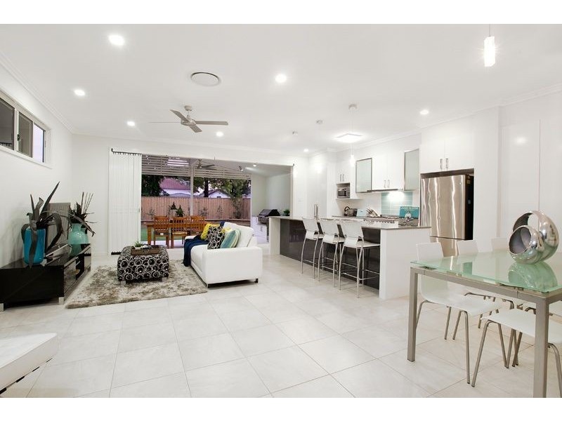 27 Webster Avenue, Hendra QLD 4011