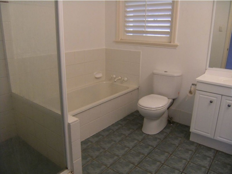 17 Taylor St, Wavell Heights QLD 4012