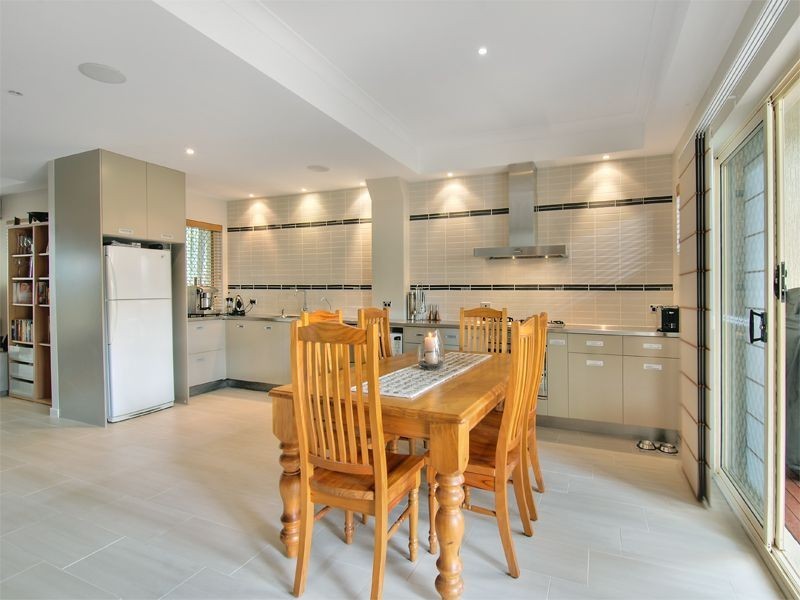 12 Haig Street, Clayfield QLD 4011