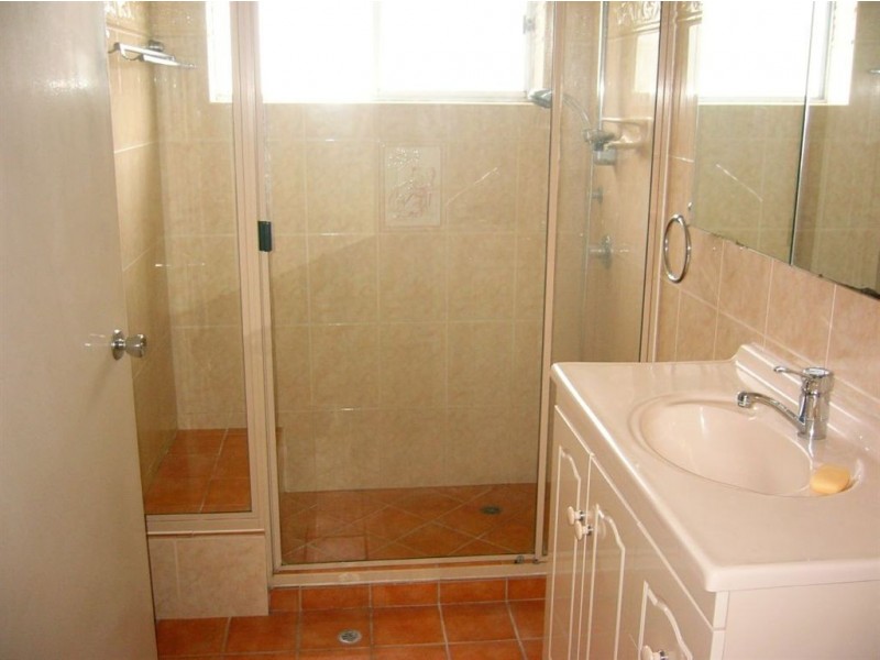 2/53 Nudgee Rd, Hamilton QLD 4007