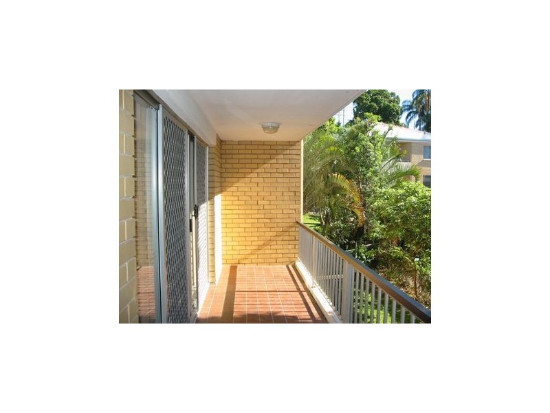 2/260 Kingsford Smith Drive, Hamilton QLD 4007