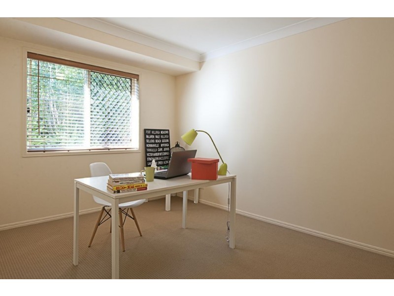 10 Sunblest Court, Eatons Hill QLD 4037