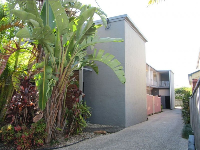 2/22 Welllington St, Wooloowin QLD 4030