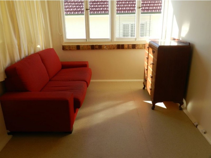 6 Highcrest Ave, Wavell Heights QLD 4012