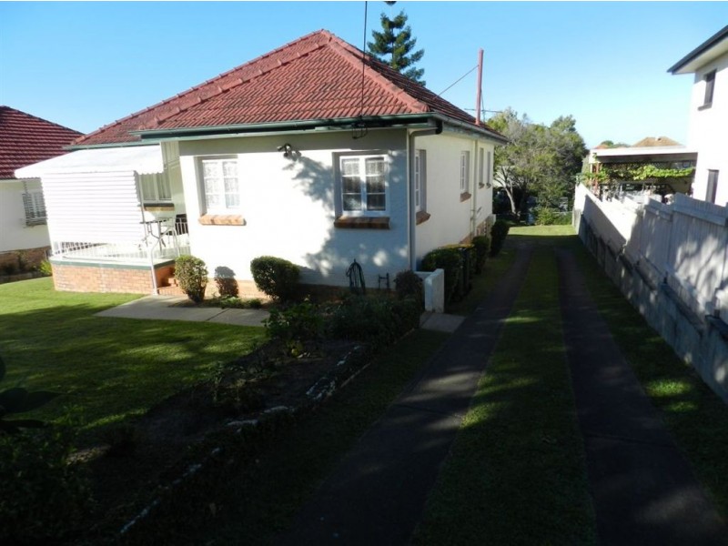 6 Highcrest St, Wavell Heights QLD 4012