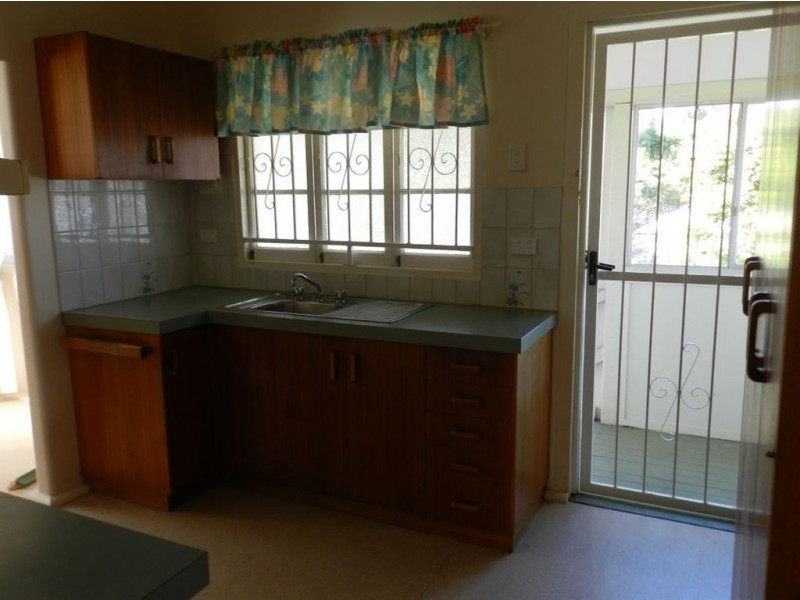 6 Highcrest St, Wavell Heights QLD 4012