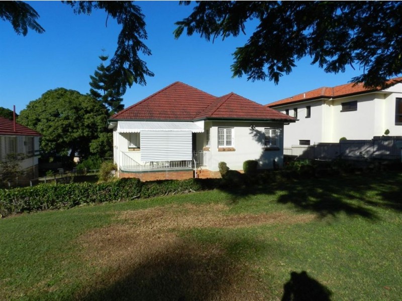 6 Highcrest St, Wavell Heights QLD 4012