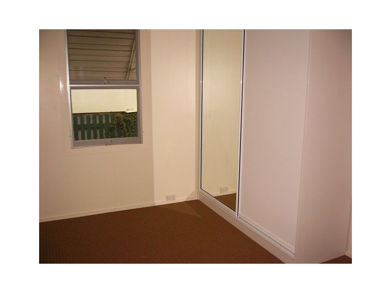 33 Wakefield St, Albion QLD 4010