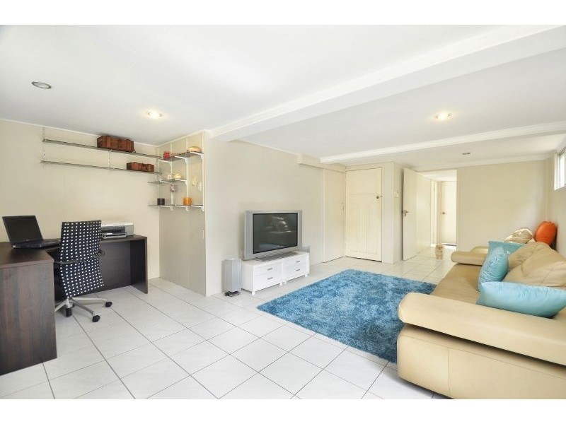 5 Harding Street, Hendra QLD 4011