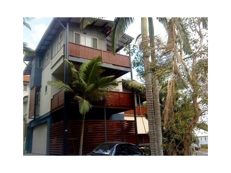 12 Aden St, Albion QLD 4010