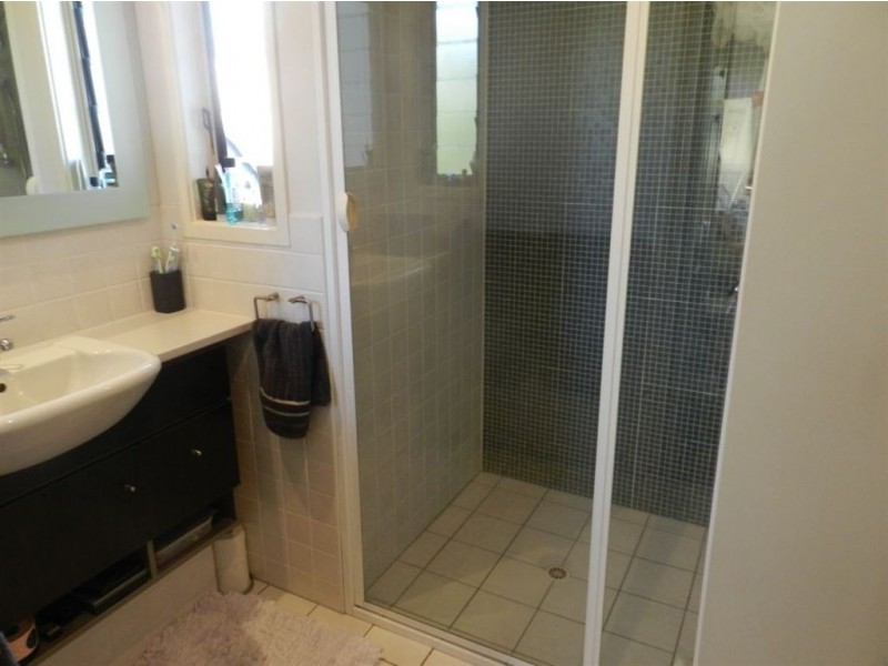 12 Aden St, Albion QLD 4010