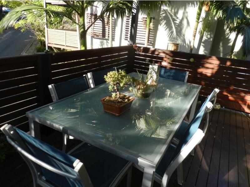 12 Aden St, Albion QLD 4010