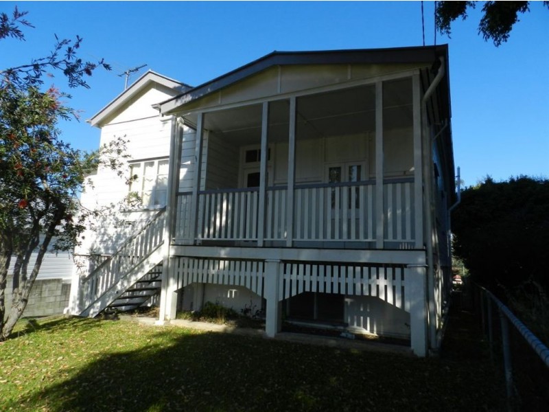 26 Seventh Ave, Windsor QLD 4030