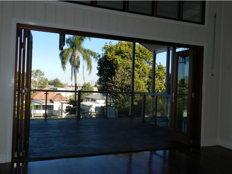 26 Seventh Ave, Windsor QLD 4030