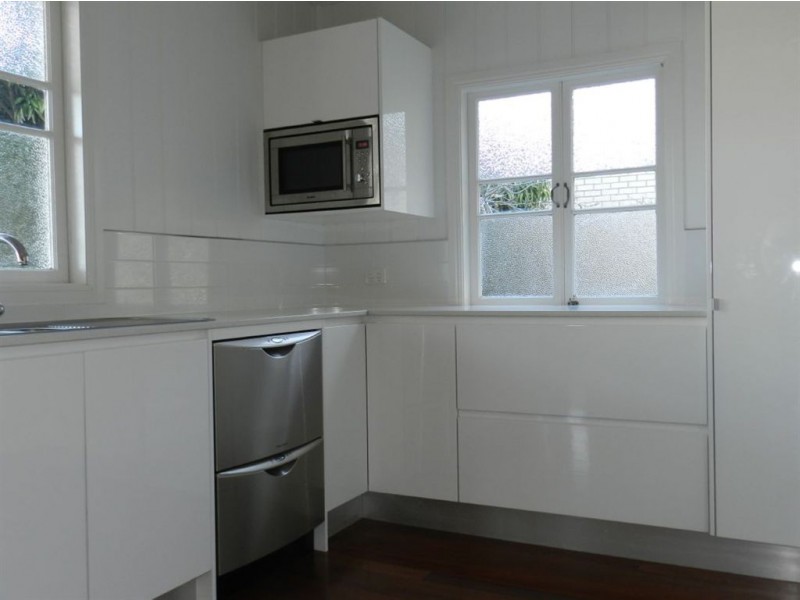 26 Seventh Ave, Windsor QLD 4030