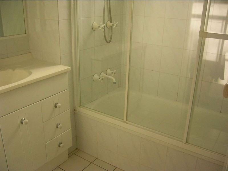 2/18 Hilda St, Hamilton QLD 4007