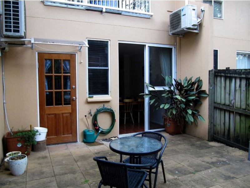 10/12 Wolseley St, Clayfield QLD 4011