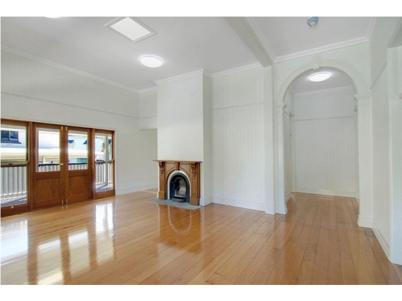 99 Kedron Park Rd, Wooloowin QLD 4030