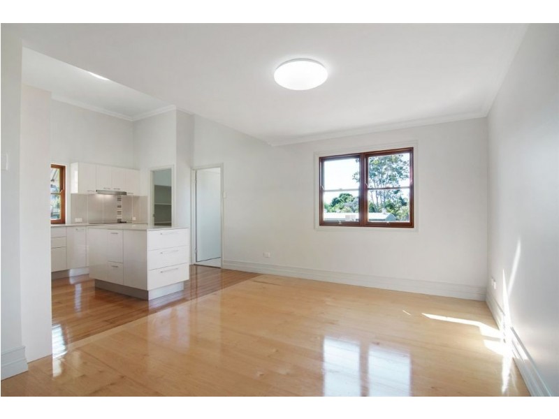 99 Kedron Park Rd, Wooloowin QLD 4030