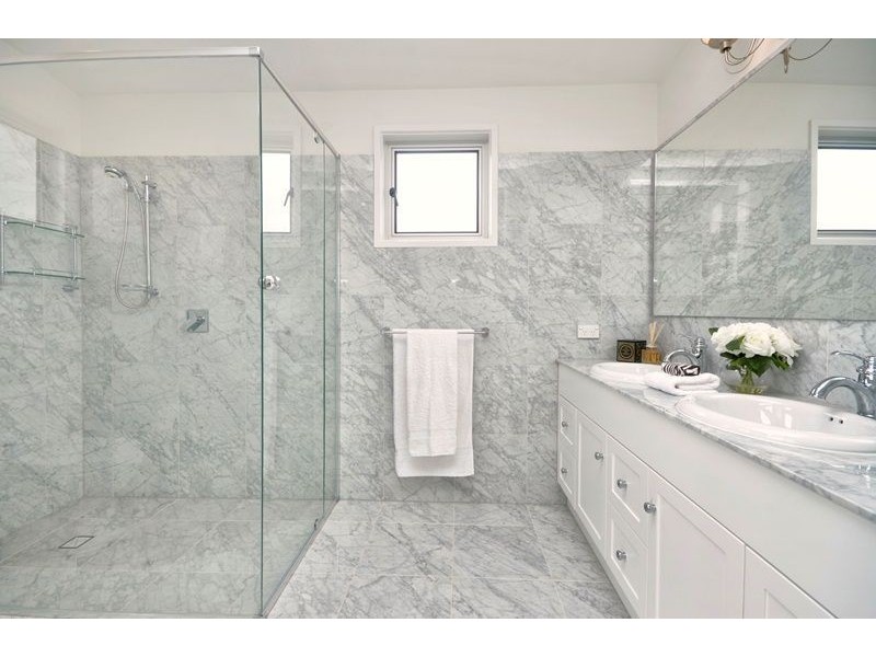 61 Raceview Avenue, Hendra QLD 4011