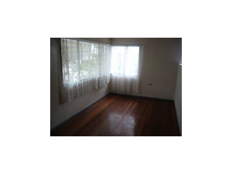 45 Wooloowin Ave, Wooloowin QLD 4030