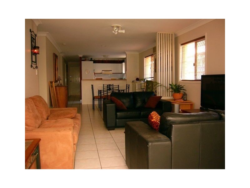 22 Stoneleigh St, Albion QLD 4010