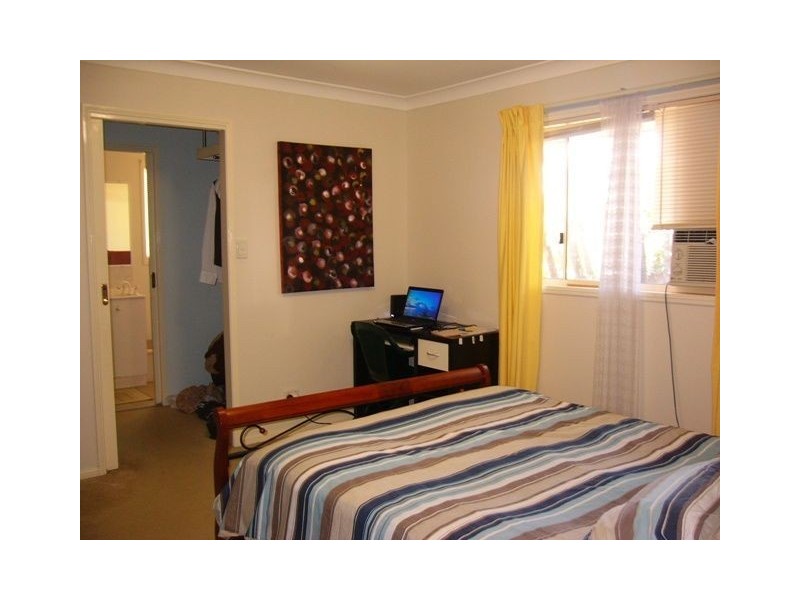 22 Stoneleigh St, Albion QLD 4010