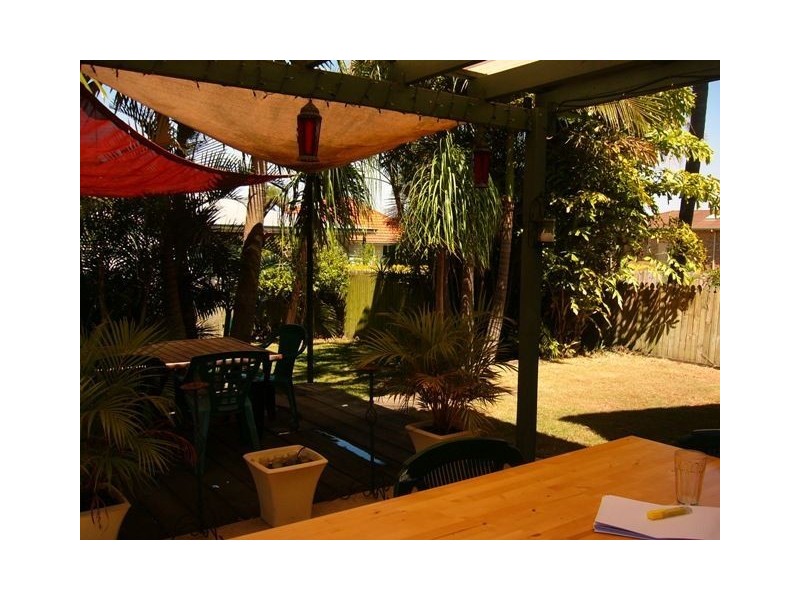 22 Stoneleigh St, Albion QLD 4010