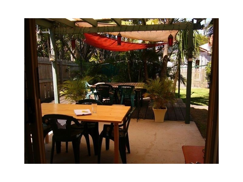 22 Stoneleigh St, Albion QLD 4010